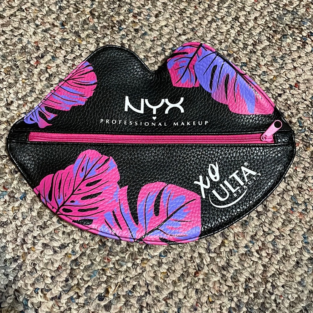 nyx makeup bag